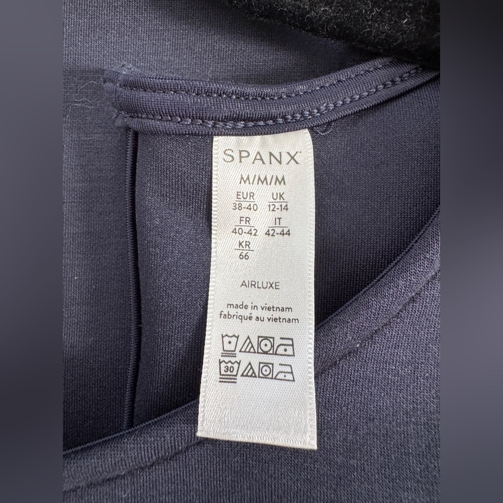 NWT SPANX Sleeveless Jumpsuit Medium - Picture 7 of 8